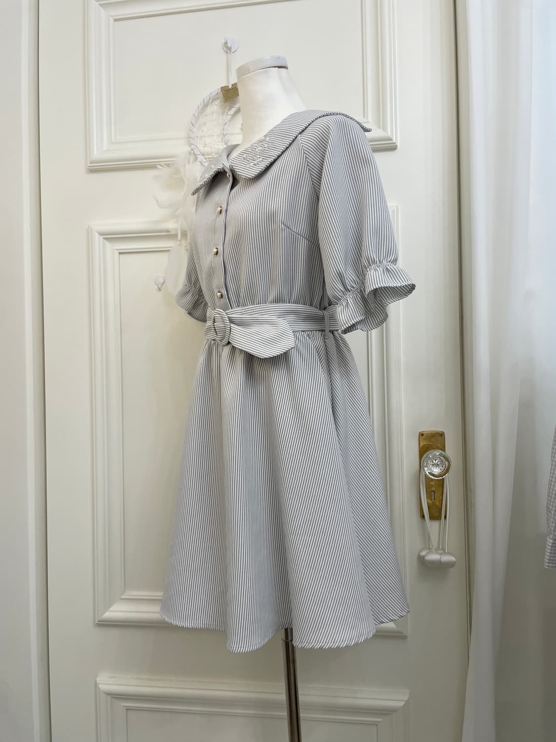 gray stripe collar rose embroidery midi 상품이미지2
