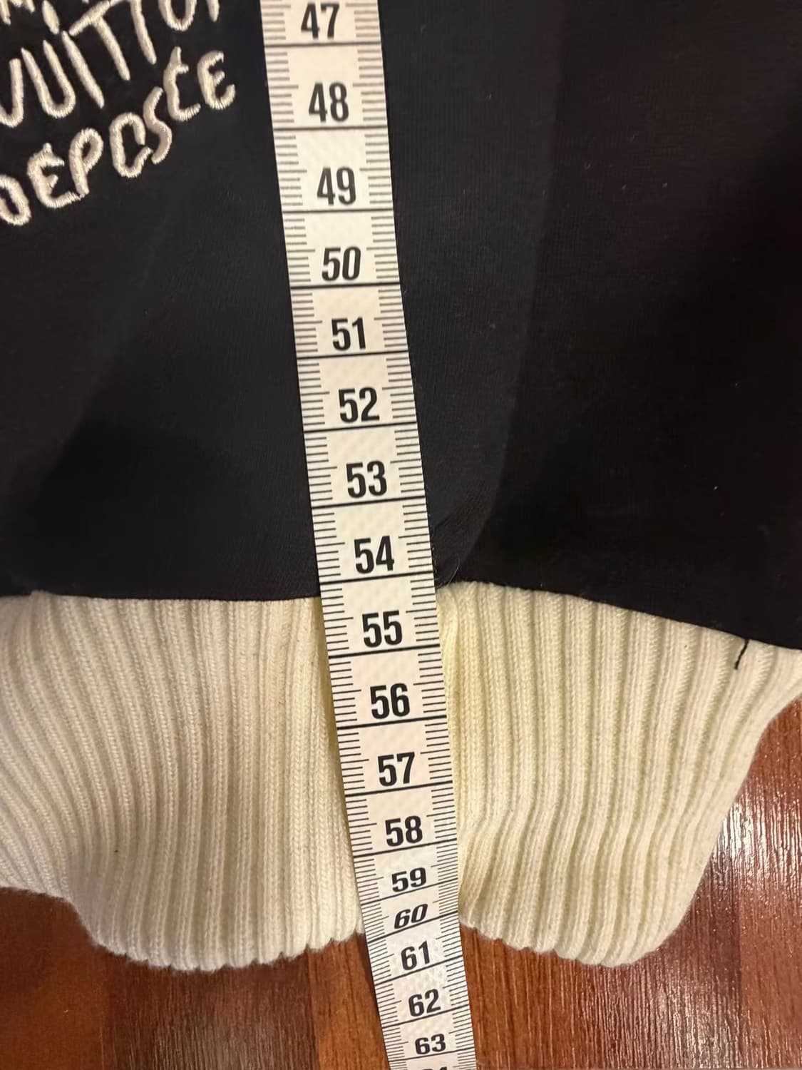 [루이;비통] 새상품 / 트레이닝복 세트 / 상의 66 및 하의 28인치 상품이미지4