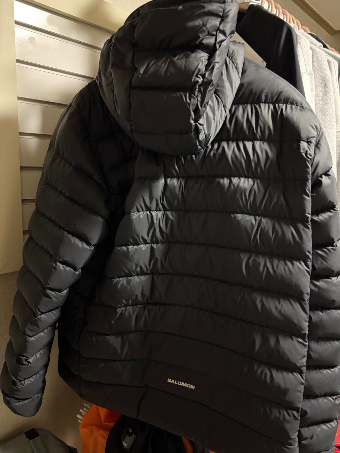 살로몬 엑스 퓨즈 후드 다운 자켓 블랙 경량패딩 상품이미지3