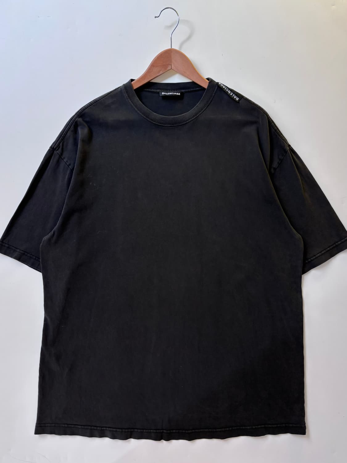  Balenciaga 발렌시아가 차콜 반팔 티셔츠 상품이미지3