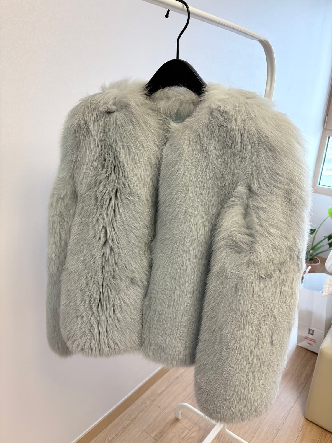 비탐 민트라이트블루 로얄 사가폭스 퍼 자켓 새상품  상품이미지1