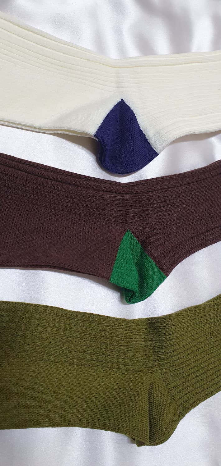 올리브 크림베이지 브라운 블루 네이비 그린 레드 비비안웨스트우드 양말 상품이미지9