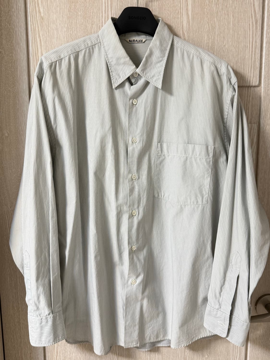 오라리 워시드 핀스 스트라이프 셔츠 사이즈 4. 상품이미지1
