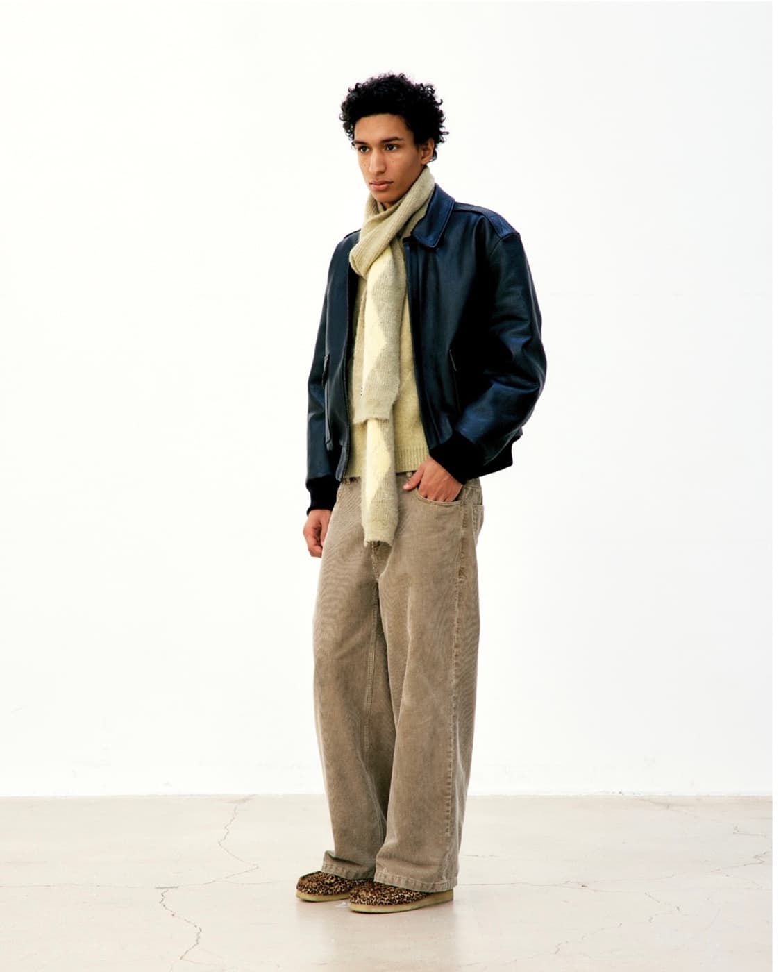 쿠어 고트 스킨 A-2 레더 자켓 - 블랙 상품이미지3