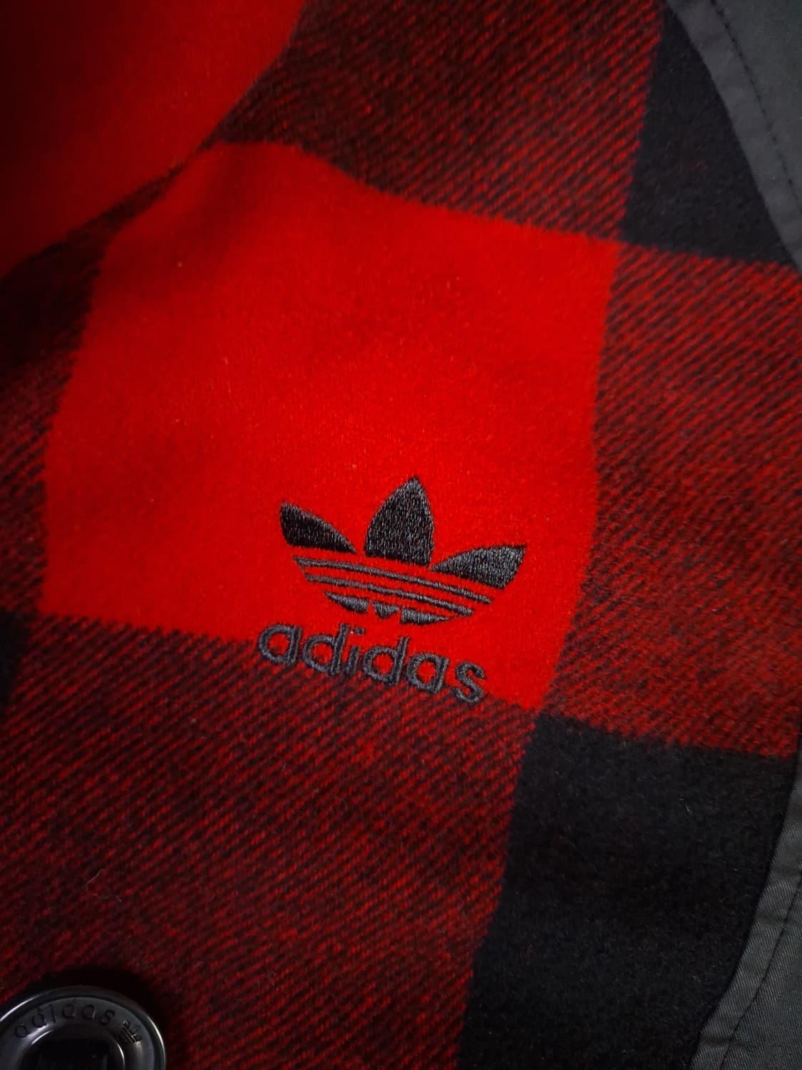 새제품급 오리지날  아디다스 버팔로체크 봄버자켓 상품이미지4
