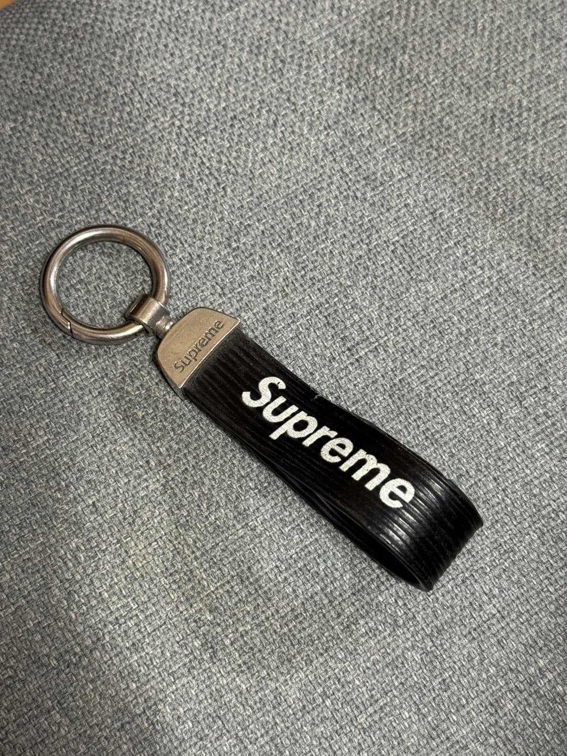 슈프림 블랙 키링 상품이미지1