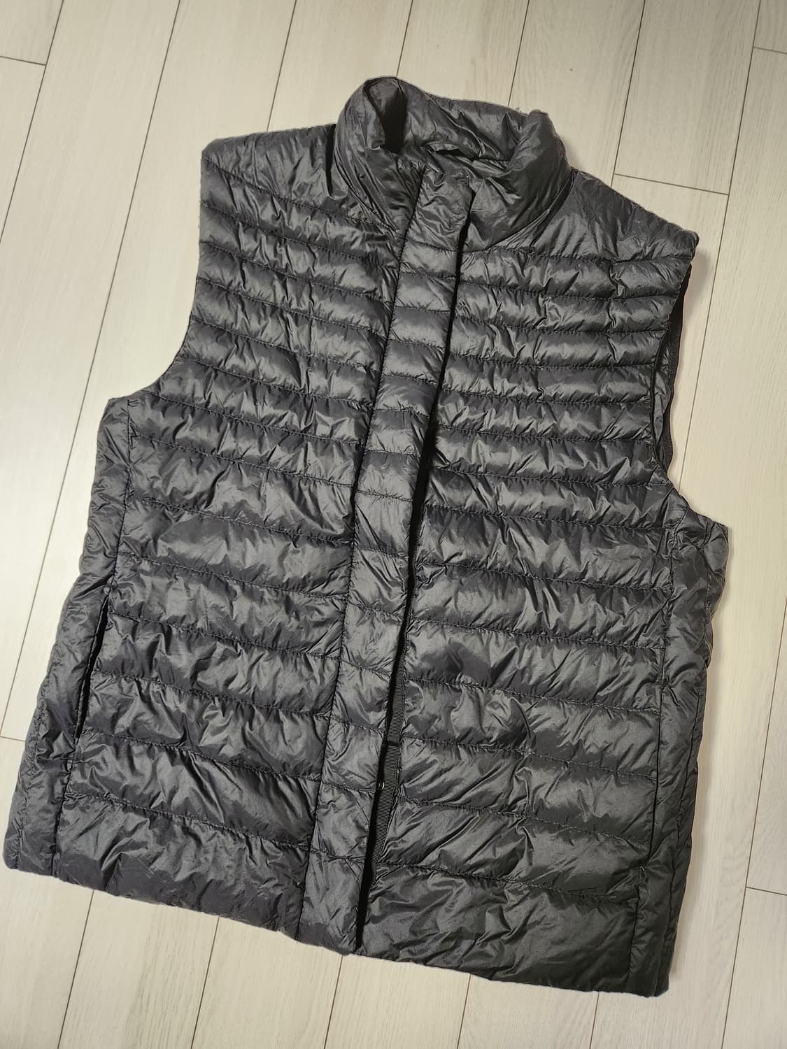 폴햄 덕다운 경량 패딩조끼 사이즈95(m)

여러 중고사이트에도 같이 판 상품이미지1