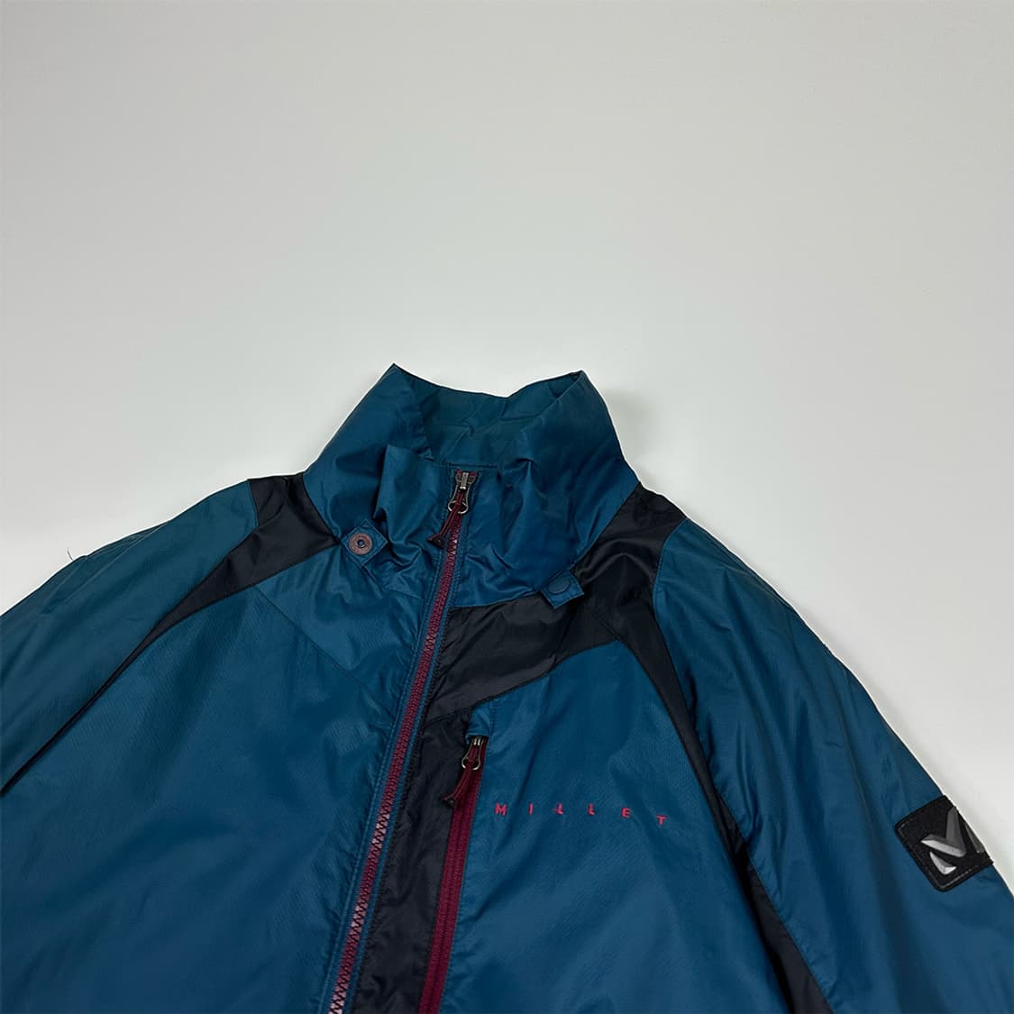 밀레 배색 윈드브레이커 상품이미지3