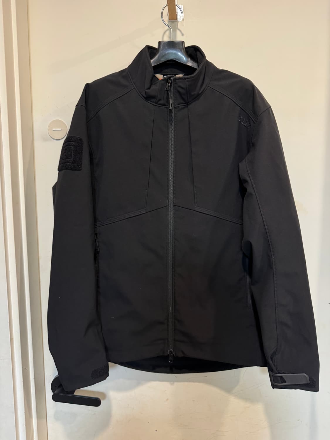 5.11 택티컬 소프트쉘 자켓 상품이미지1