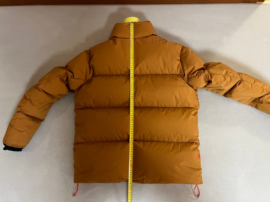 무료배송 - 한정판 뉴발란스 x 슬로우스테디클럽 호텔990 구스패딩(브라 상품이미지9