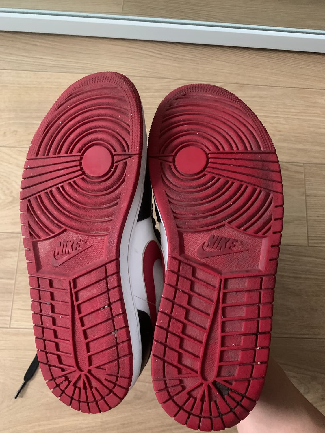 260) nike 나이키 조던1 미드 짐레드 상품이미지5