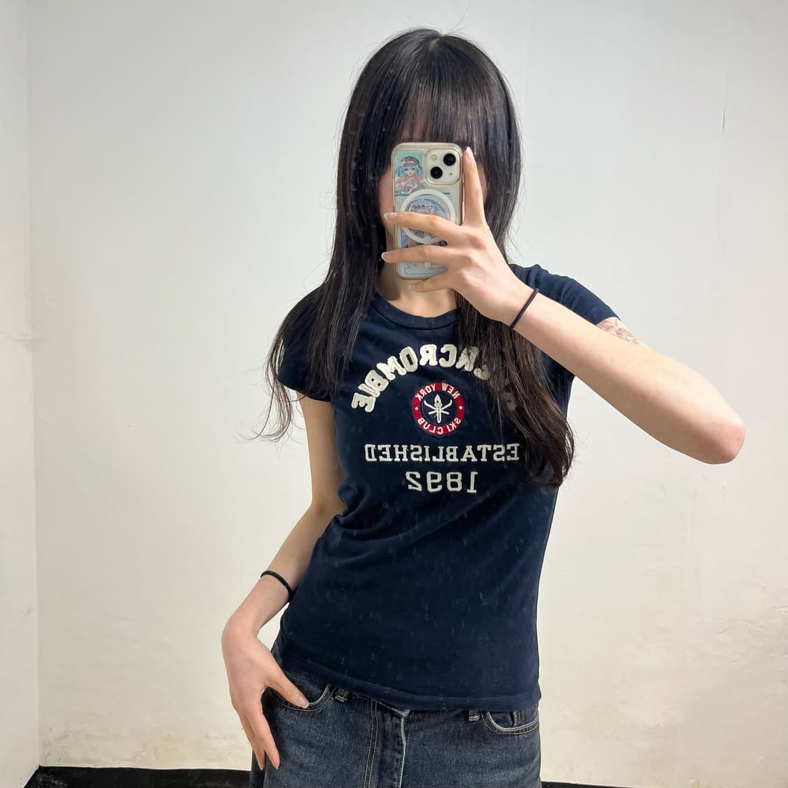 Abercrombie navy t-shirt 상품이미지1