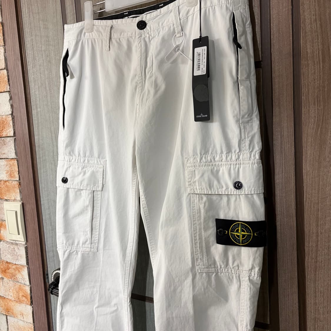 새상품(33)스톤아일랜드 와펜 코튼 카고 팬츠 화이트 상품이미지1
