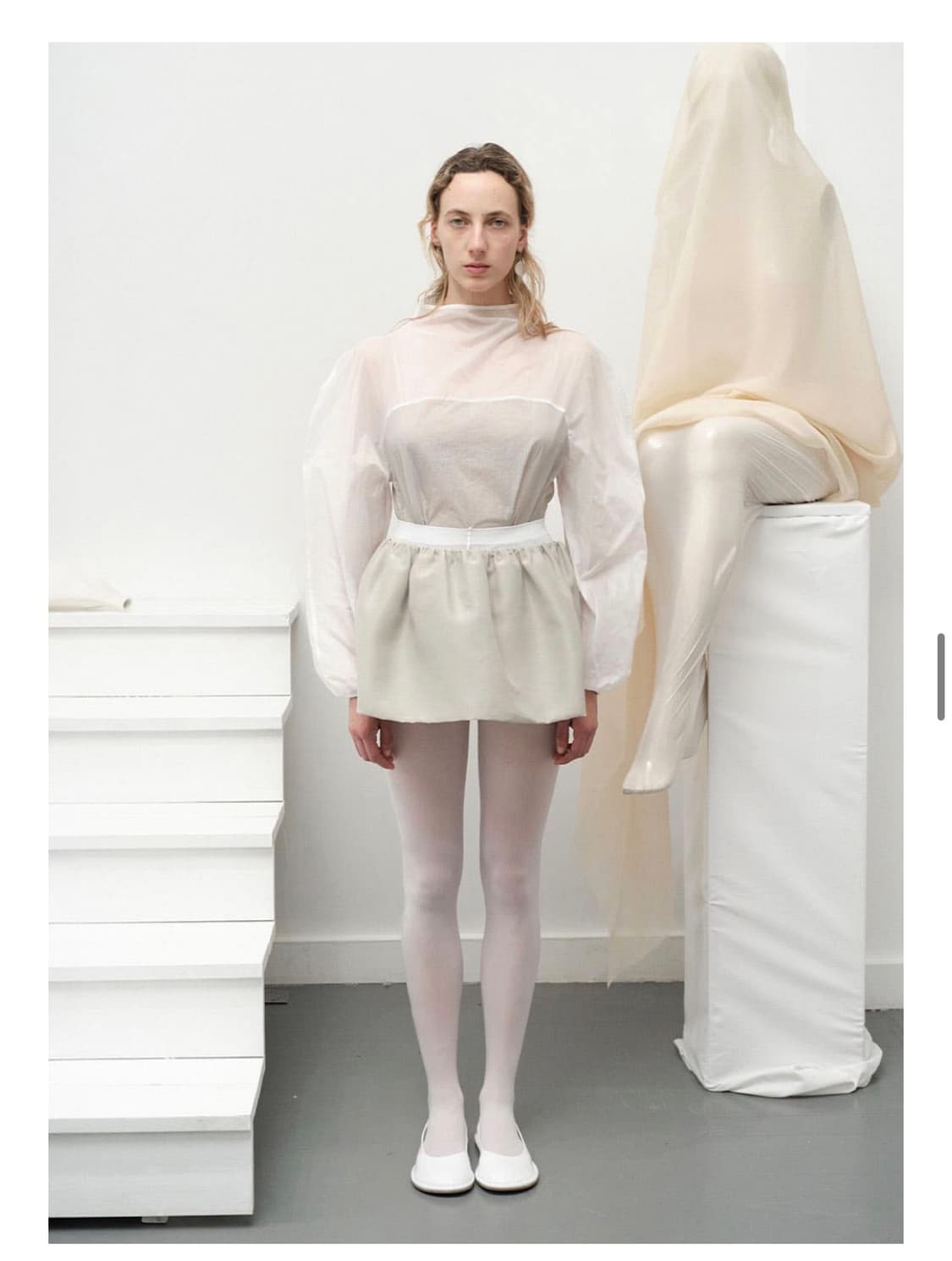 아모멘토 셔링 오간자 벨트 미니 스커트 상품이미지1