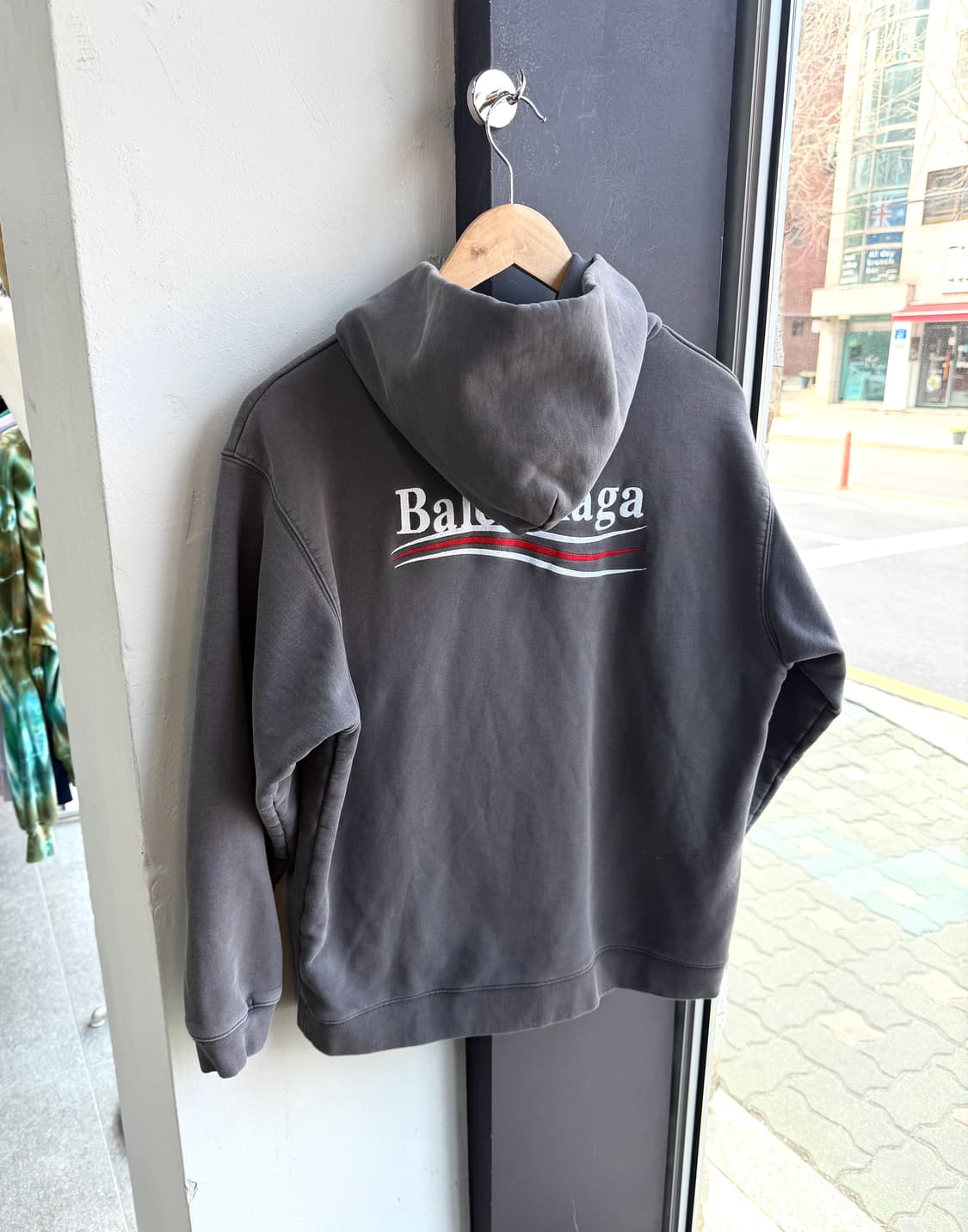 XS/ 발렌시아가 자수 웨이브 로고 후드티 상품이미지6