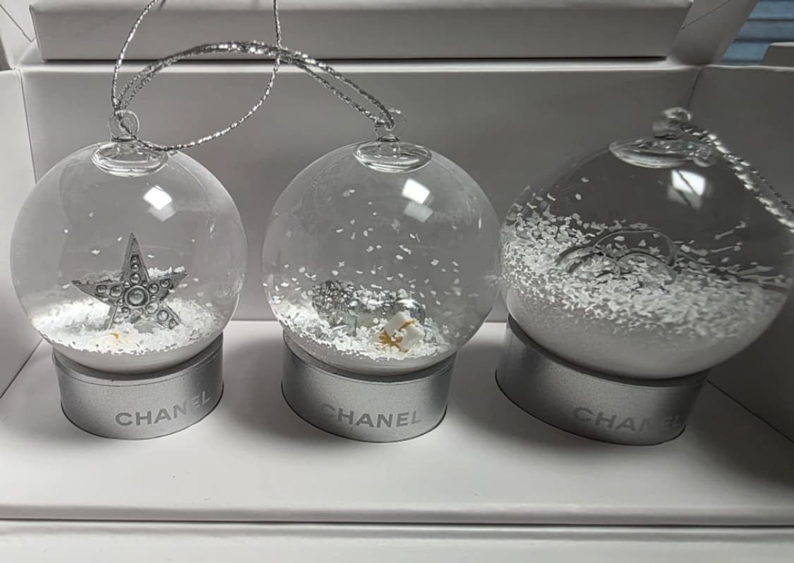 샤넬 미니 스노우볼 2024년 홀리데이 콜렉션 상품이미지3