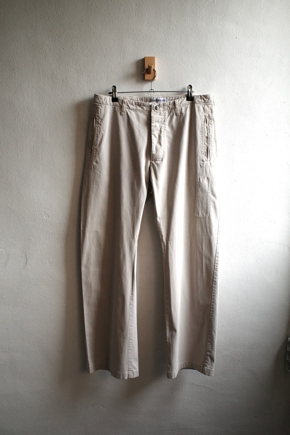 스톤아일랜드 치노 팬츠 상품이미지1