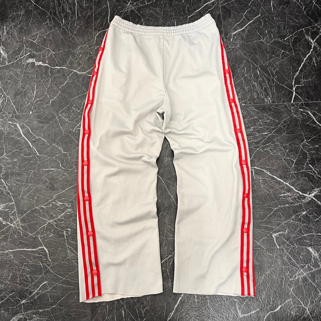 아디다스 레드 삼선 사이드 스냅버클 와이드 트랙팬츠 상품이미지6