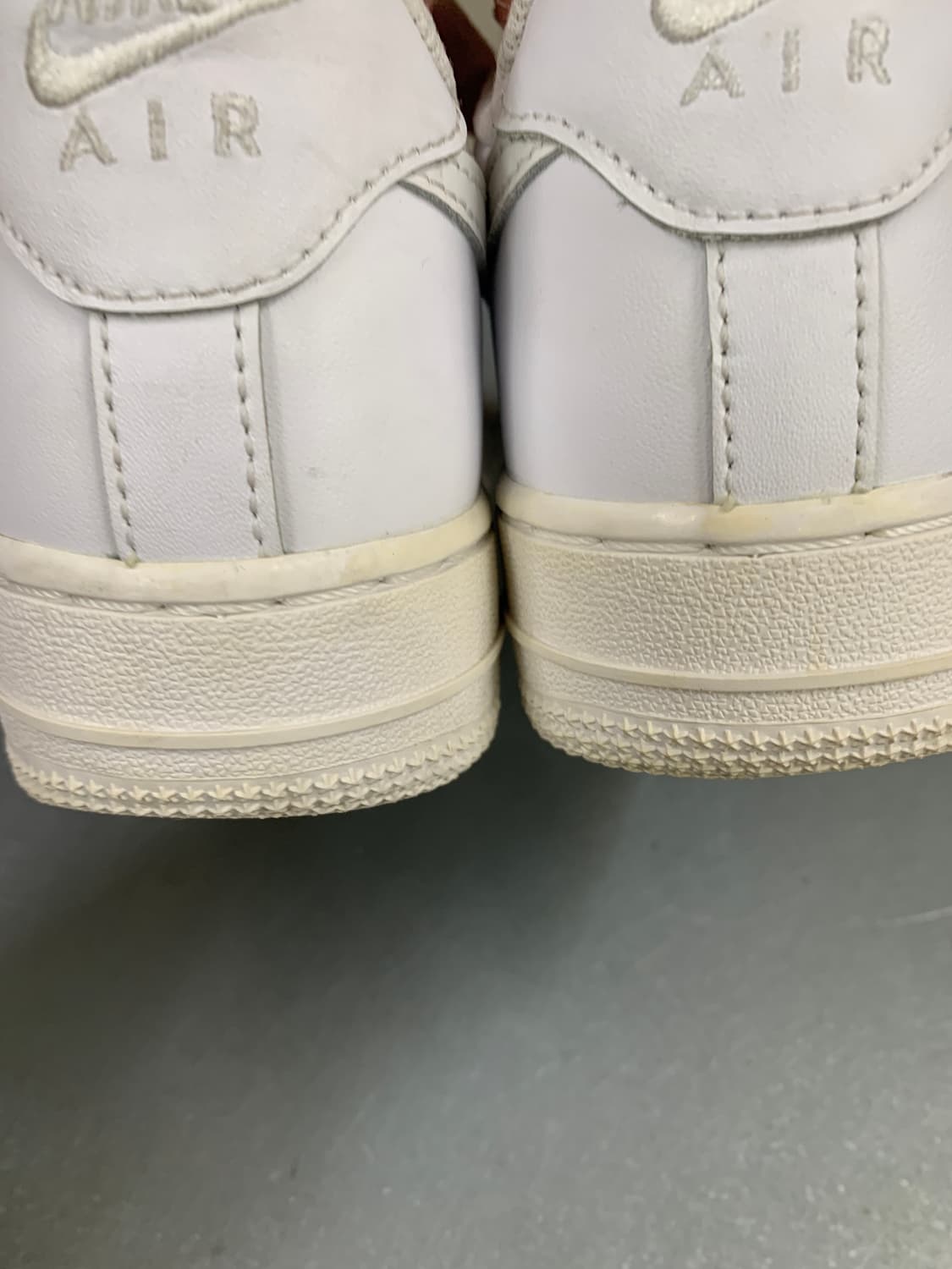 나이키 에어포스 1 로우 화이트 230 상품이미지8