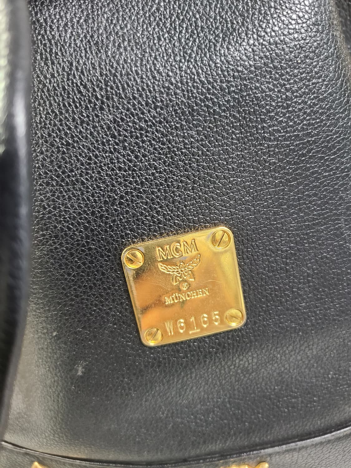 MCM 블랙 가죽 버킷백 상품이미지3