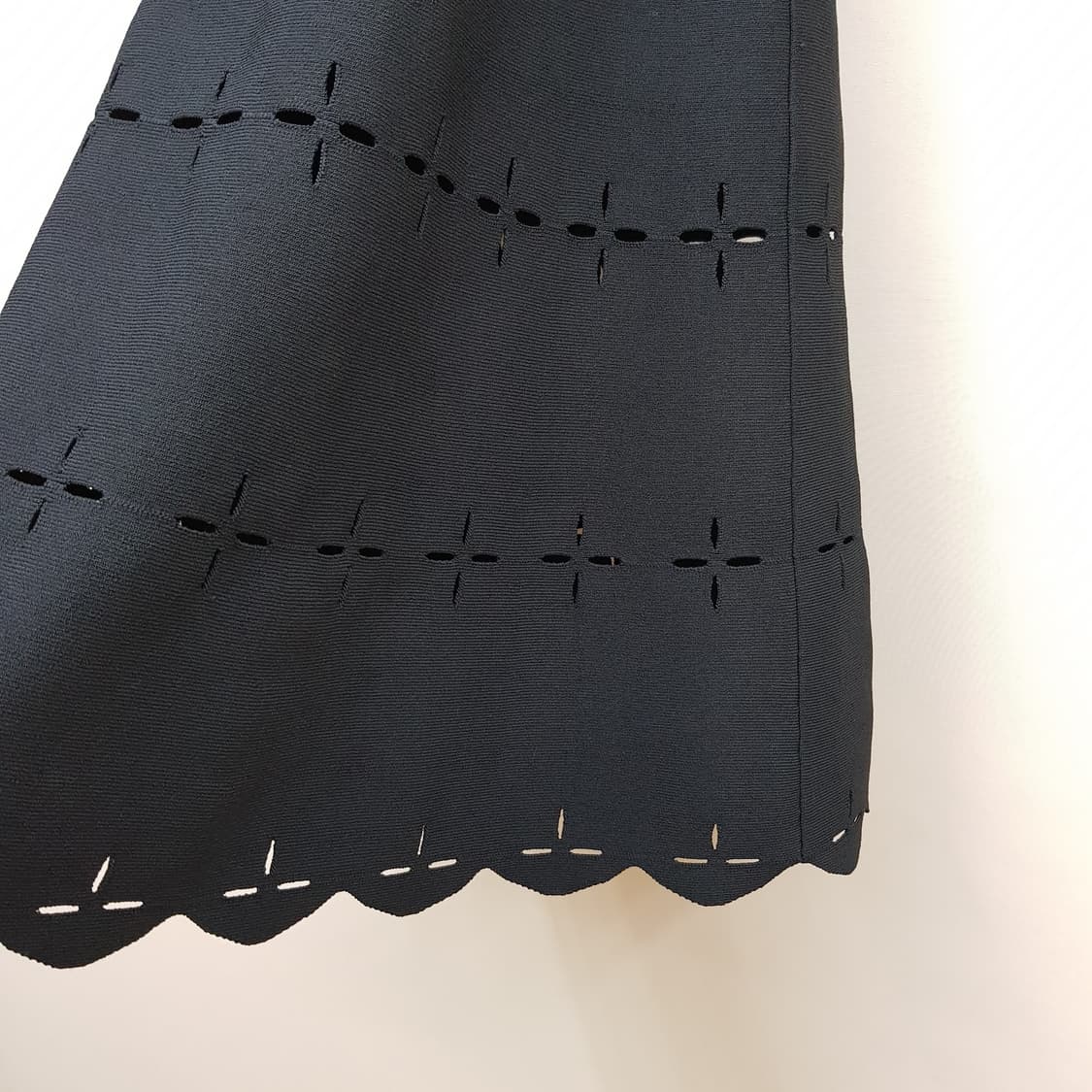 산드로 니트 플레어 펀칭 디테일 A라인 스커트 XS사이즈 상품이미지4