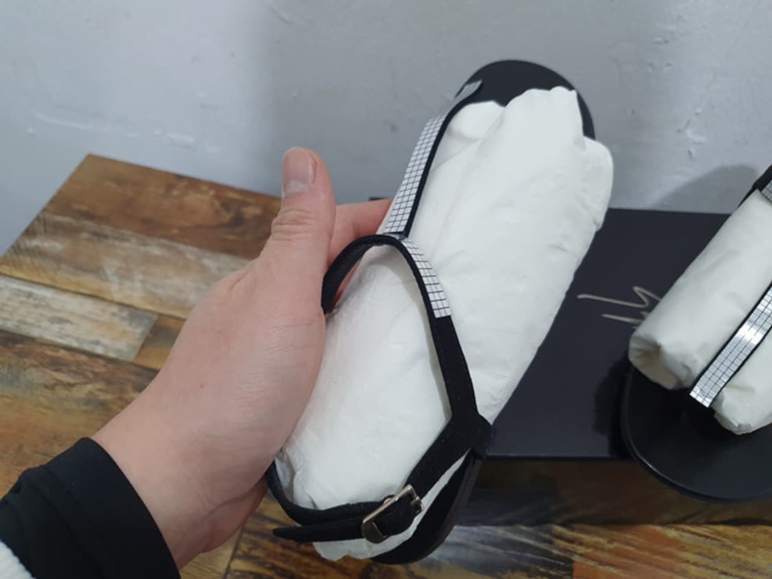 GIUSEPPE ZANOTTI 쥬세페자노티 스트랩샌들 (225MM) 상품이미지4