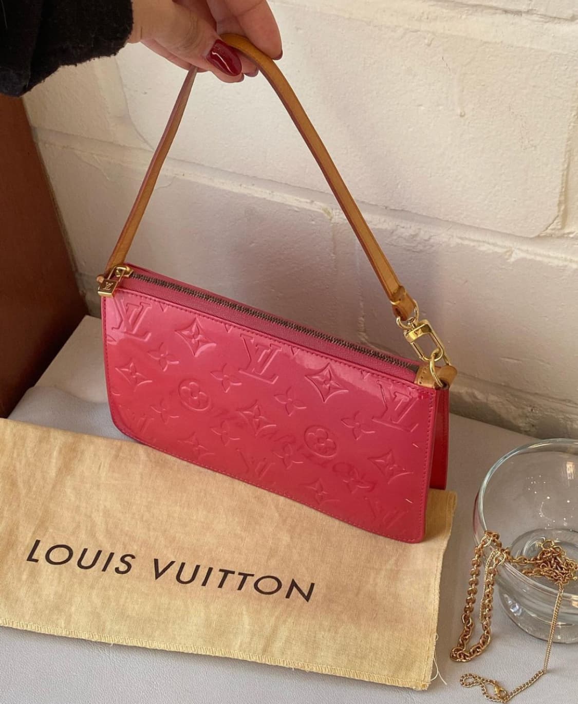 루이비통 베르니 렉싱턴 핫핑크 포쉐트 상품이미지1