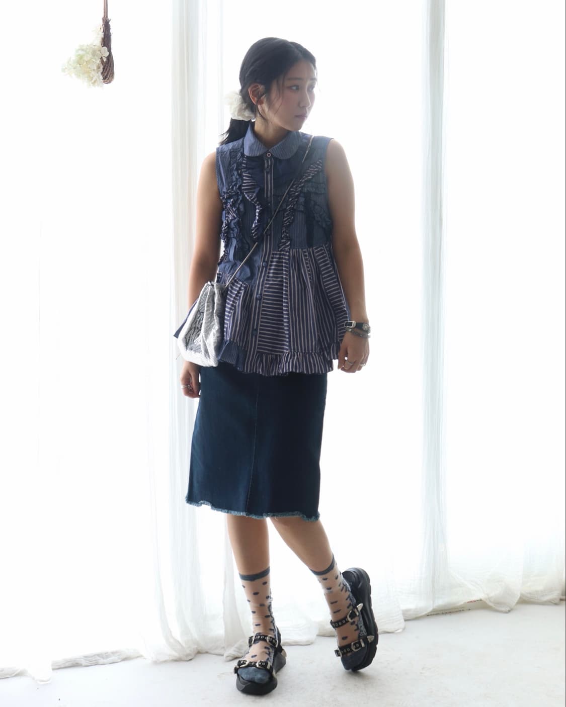 [Beams Boy] Tori-To Navy Ruffle Blouse 상품이미지6