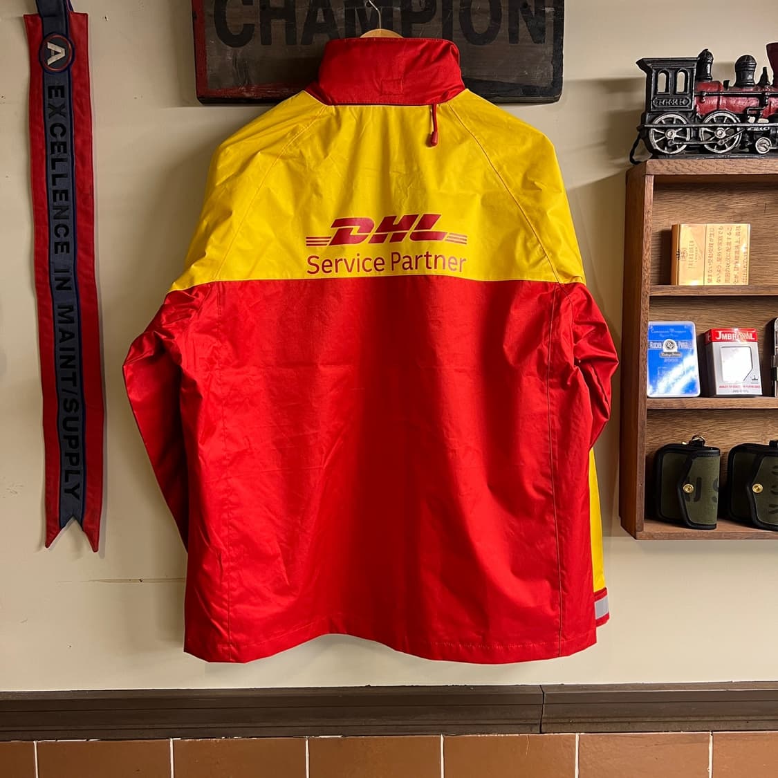 DHL Windbreaker Medium Size (100~105) 상품이미지6