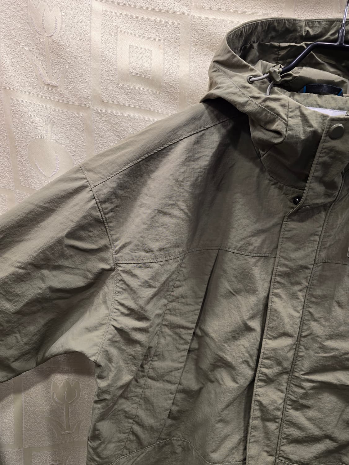 거의새거) 컬럼비아 후드 바람막이 올리브 55~66 상품이미지3