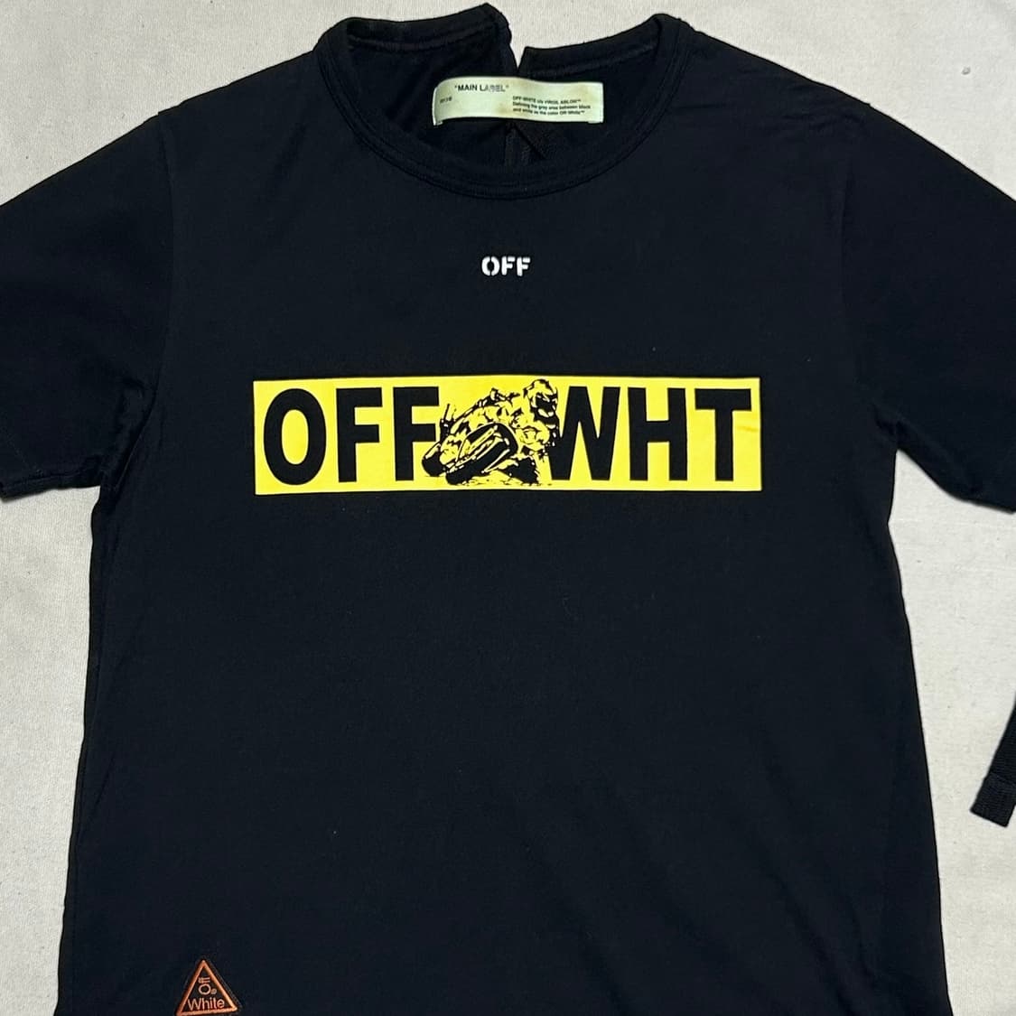 S 오프화이트 모토 스플라이스드 블랙 반팔티 상품이미지1