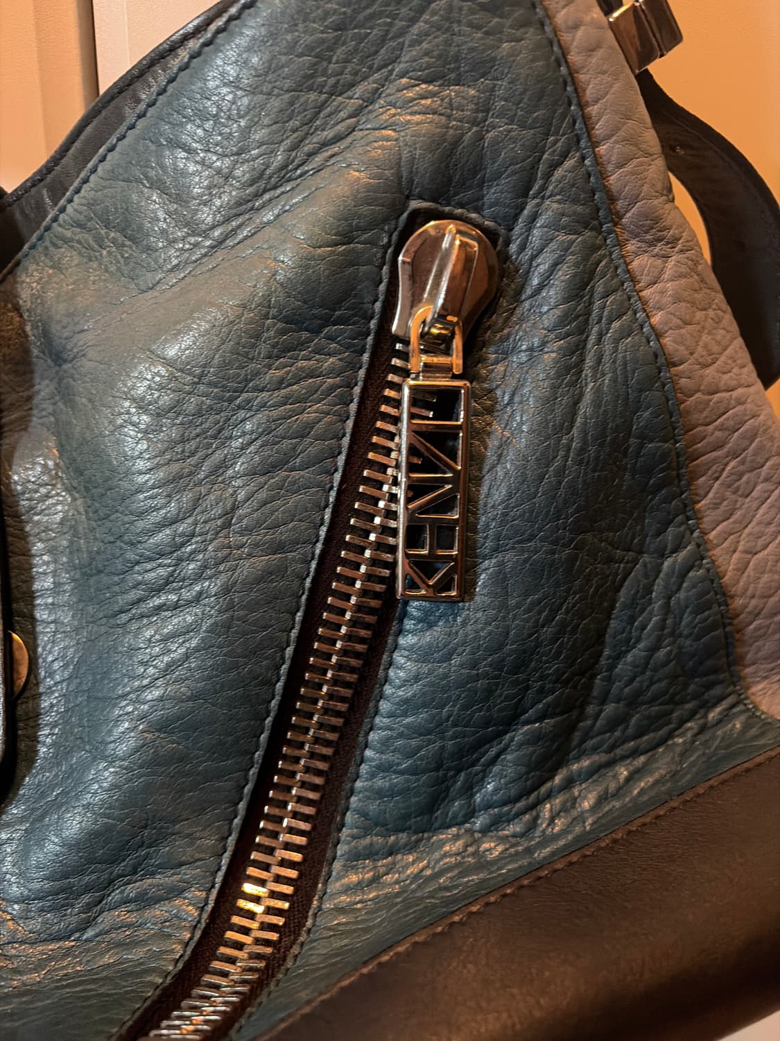 겐조 크로스백 상품이미지4