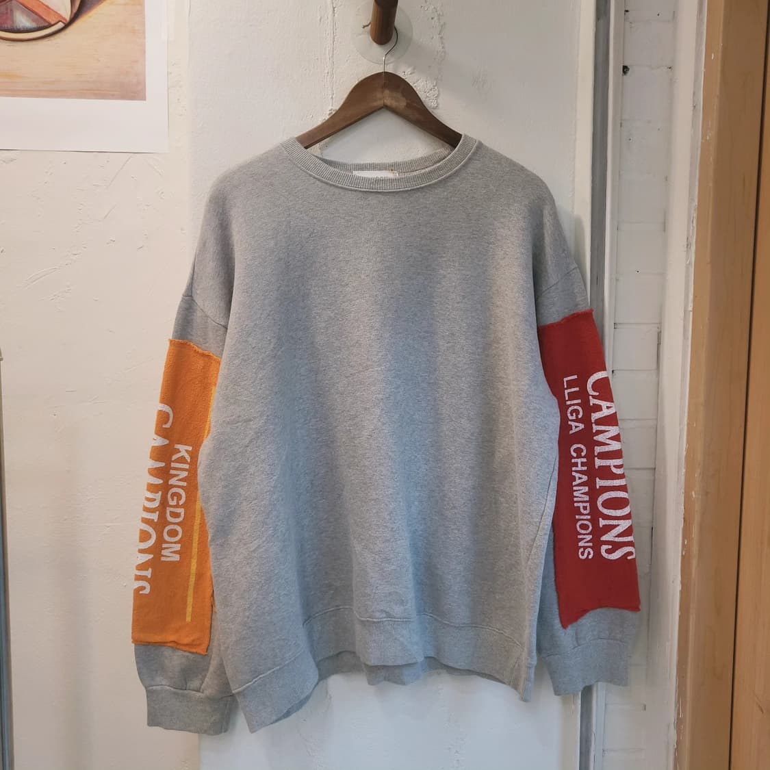 Fandom 패치 기모 맨투맨 상품이미지1