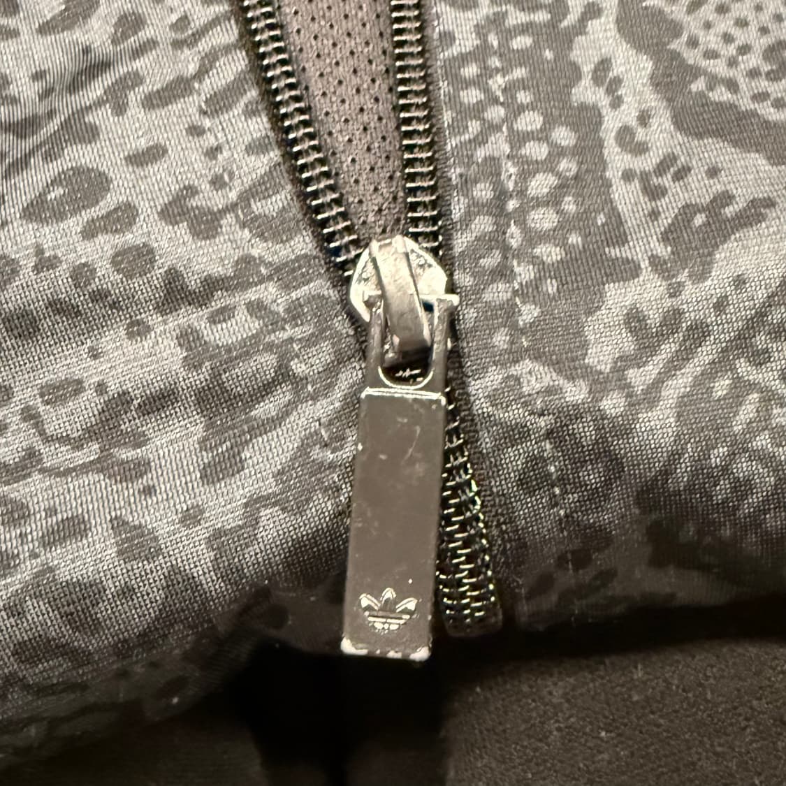 아디다스 뱀피 올블랙 패턴 트랙탑 파이어버드 져지 상품이미지5