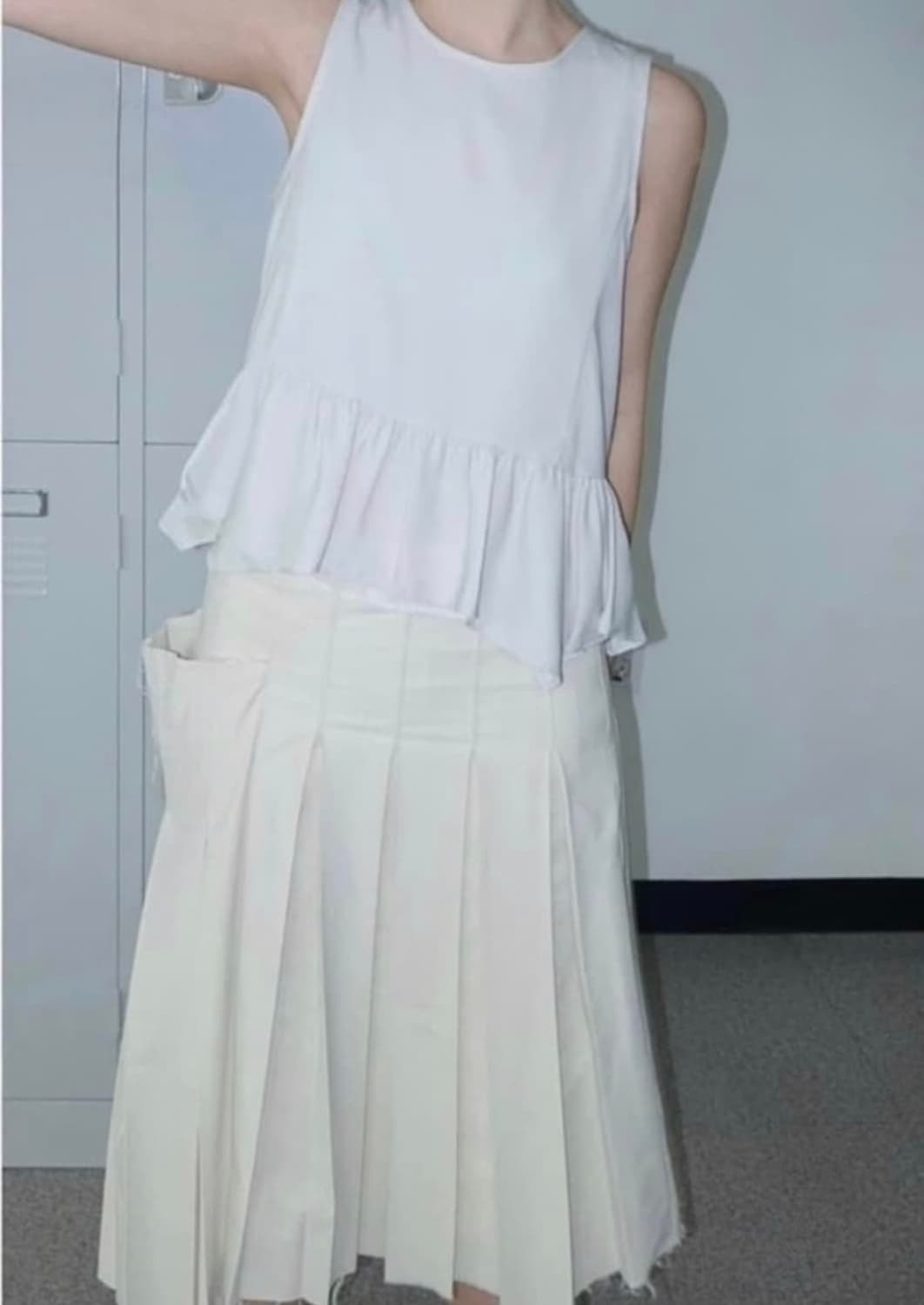 에옹쓰 exclusive habitat unbalance pleats 상품이미지3