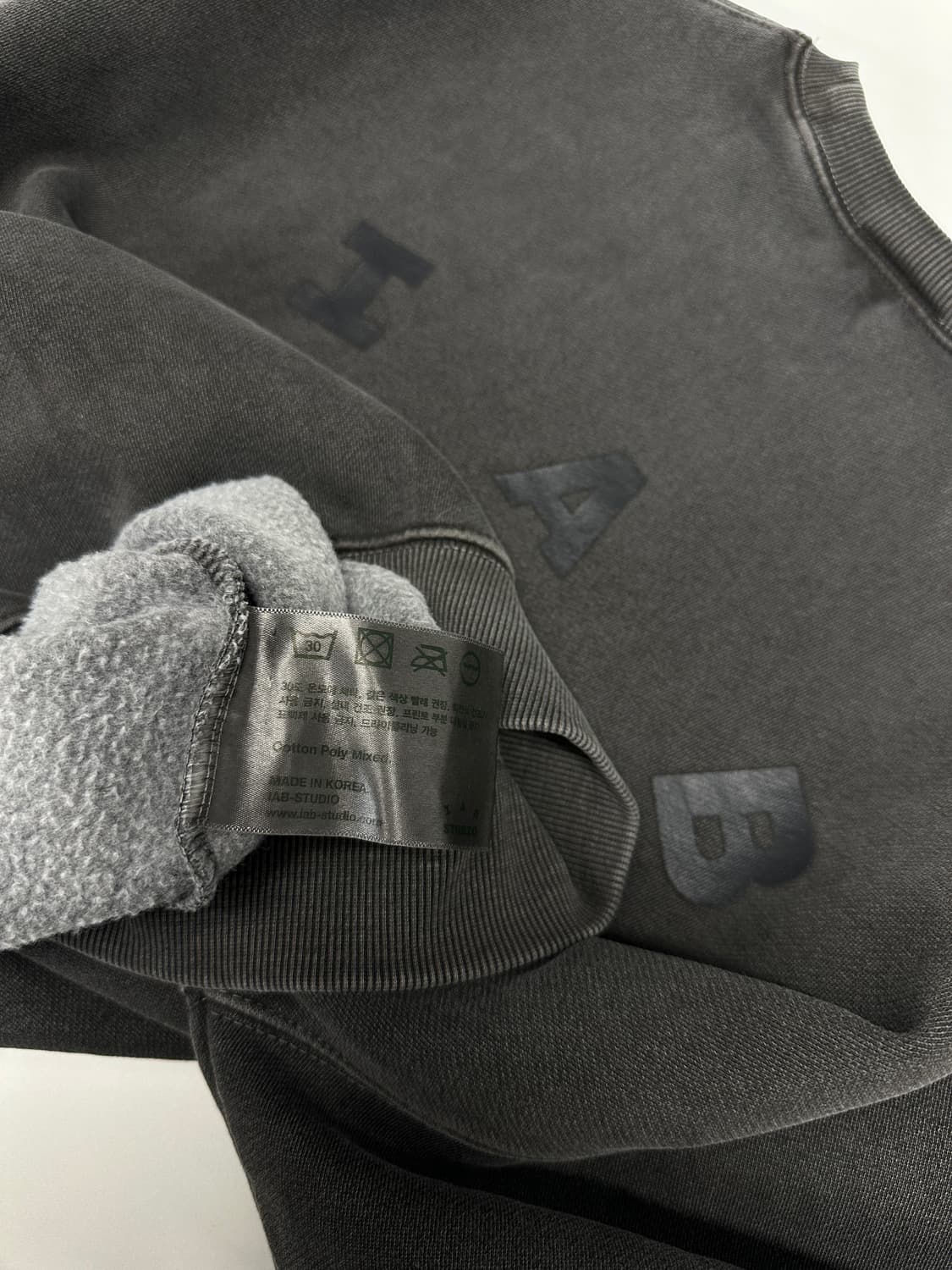 아이앱 스튜디오 피그먼트 스웨트 맨투맨  상품이미지6