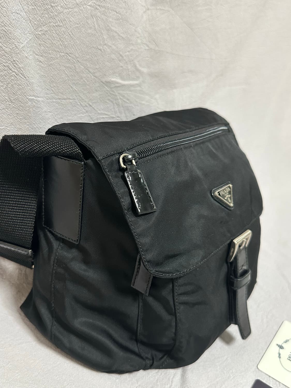 프라다 버클 크로스백 메신저백 나일론 포코노 주우재백 상품이미지3