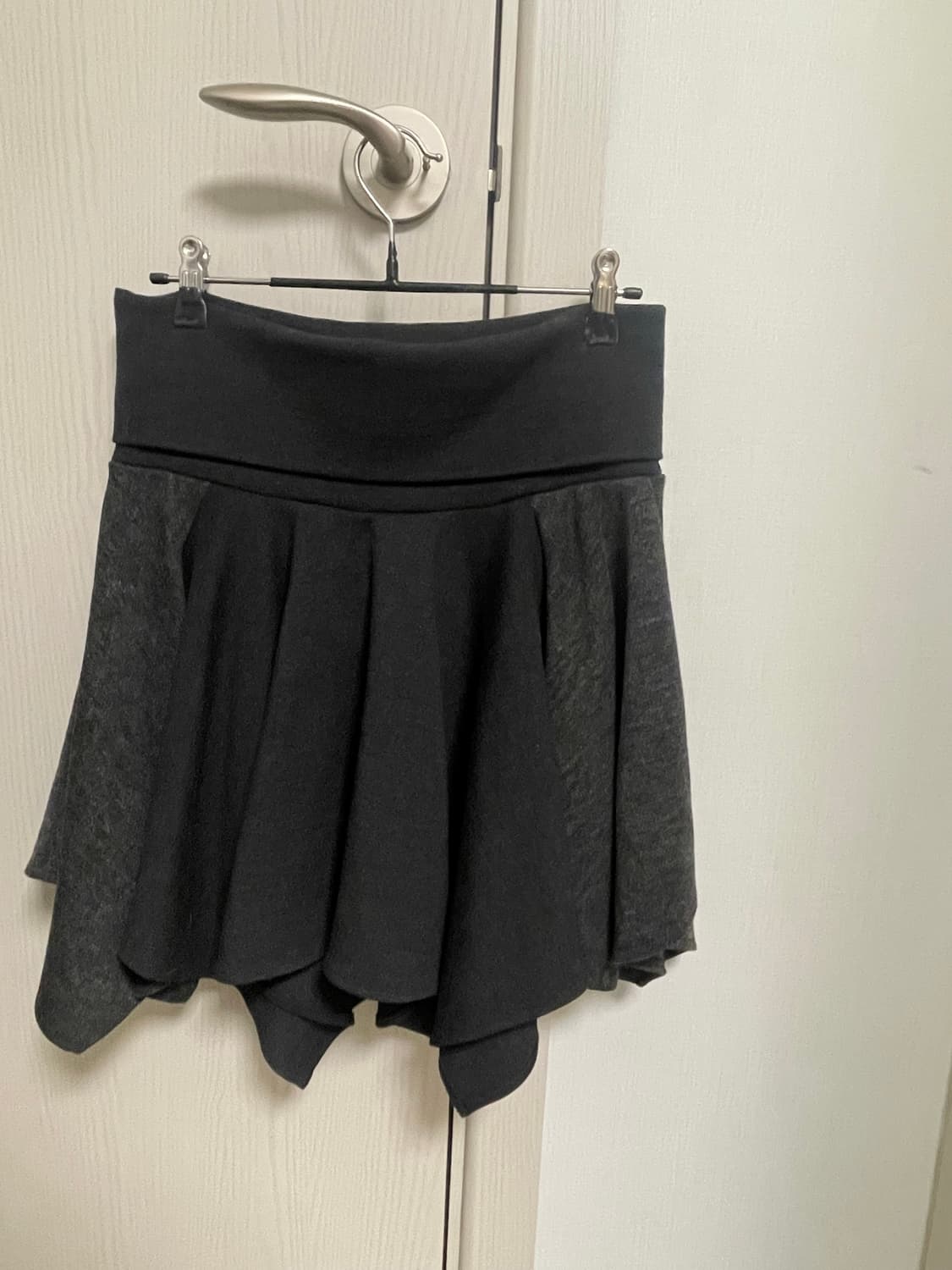 FOLDING UNBALANCED SKIRT CHARCOAL 상품이미지3