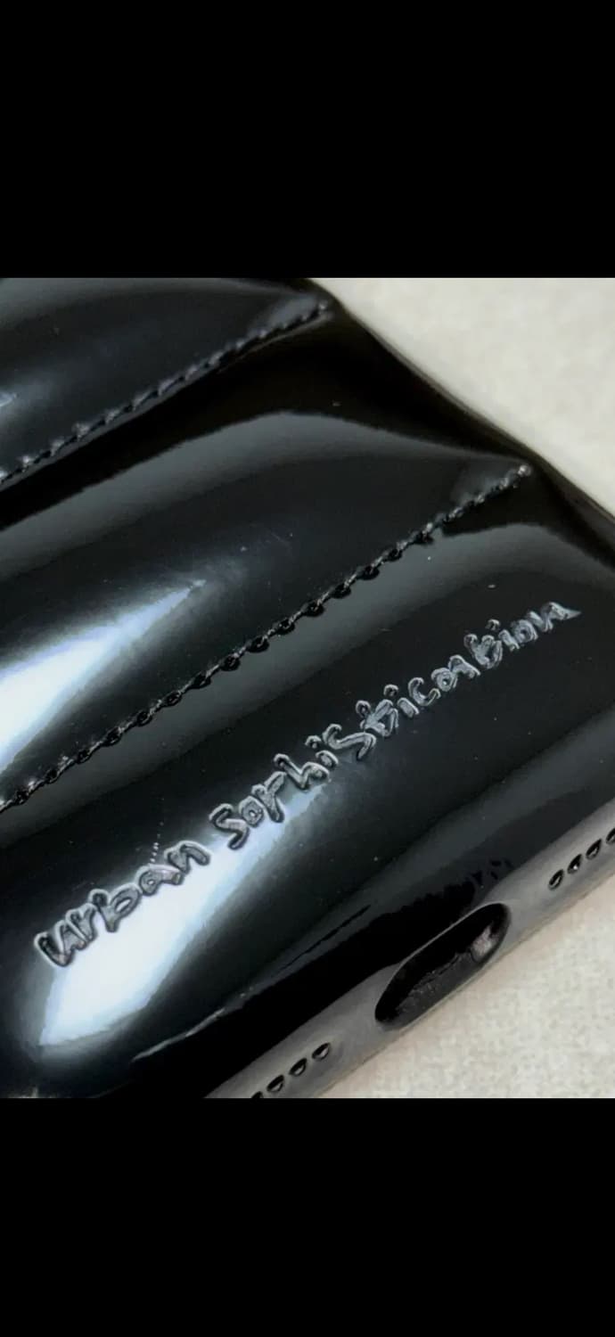 어반소피스티케이션 아이폰 17프로맥스 케이스 상품이미지3