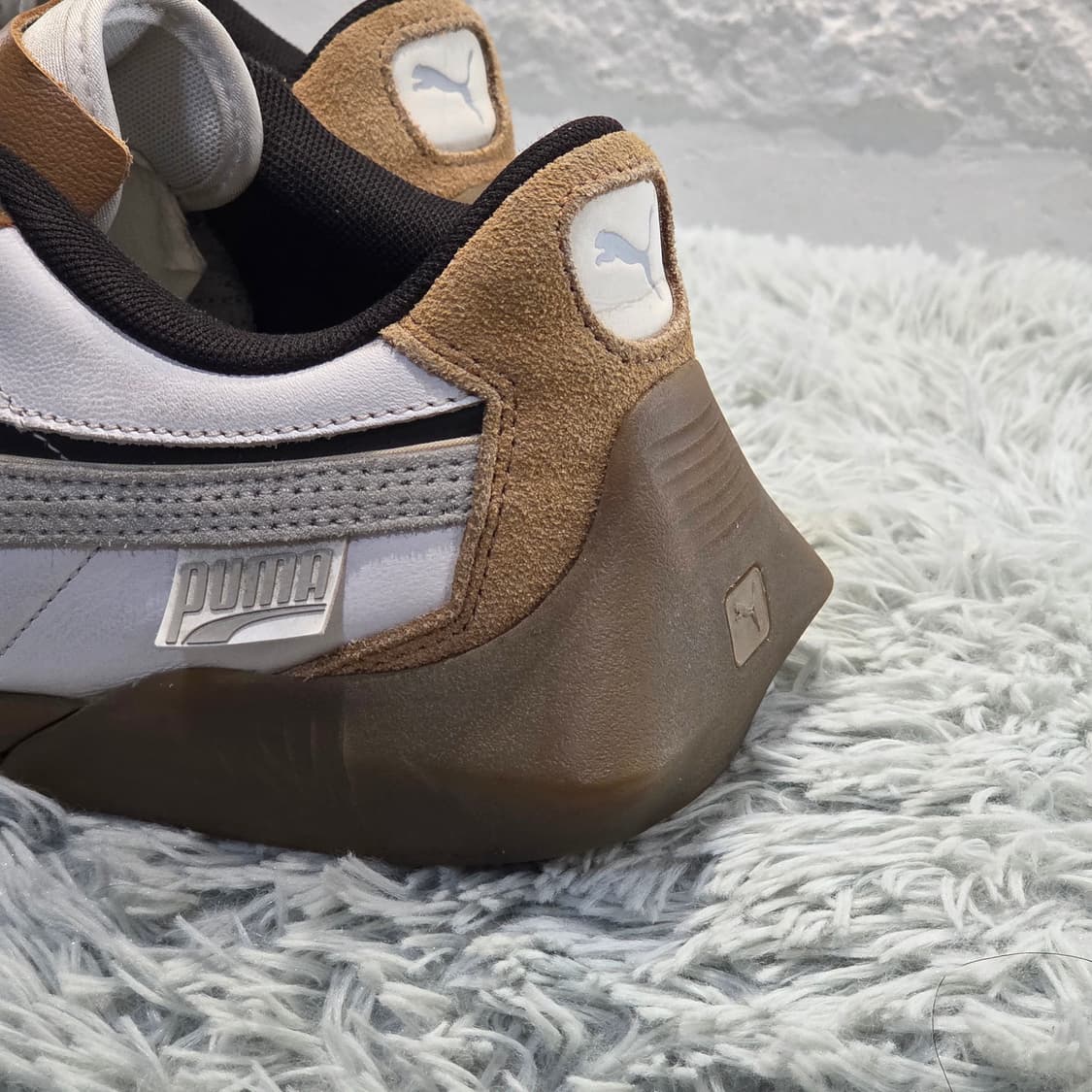 6q-25:푸마 폼스트리트 레트로 스니커즈 화이트/브라운 (26cm) 상품이미지3