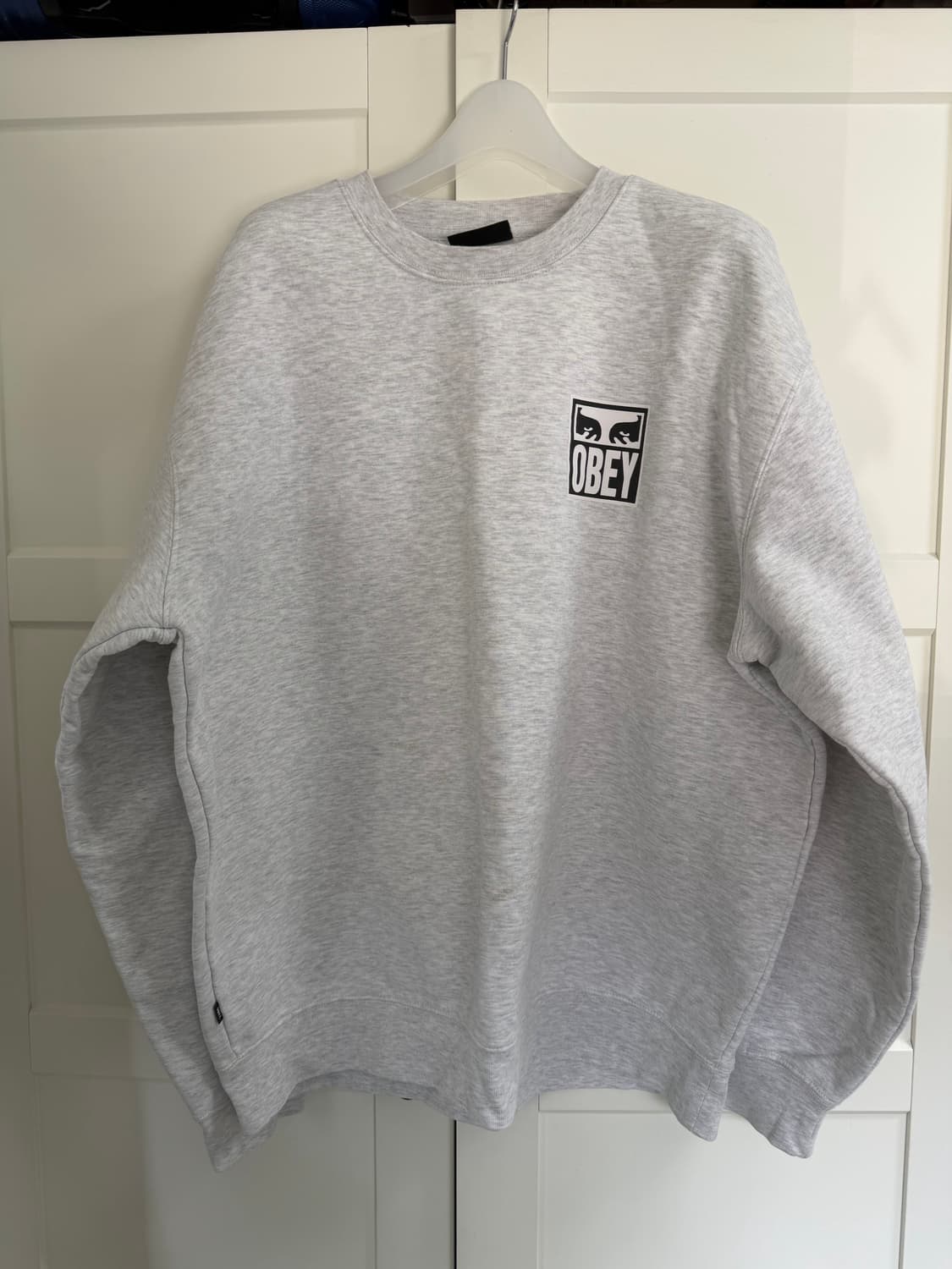 오베이 그레이 스웻셔츠 상품이미지1