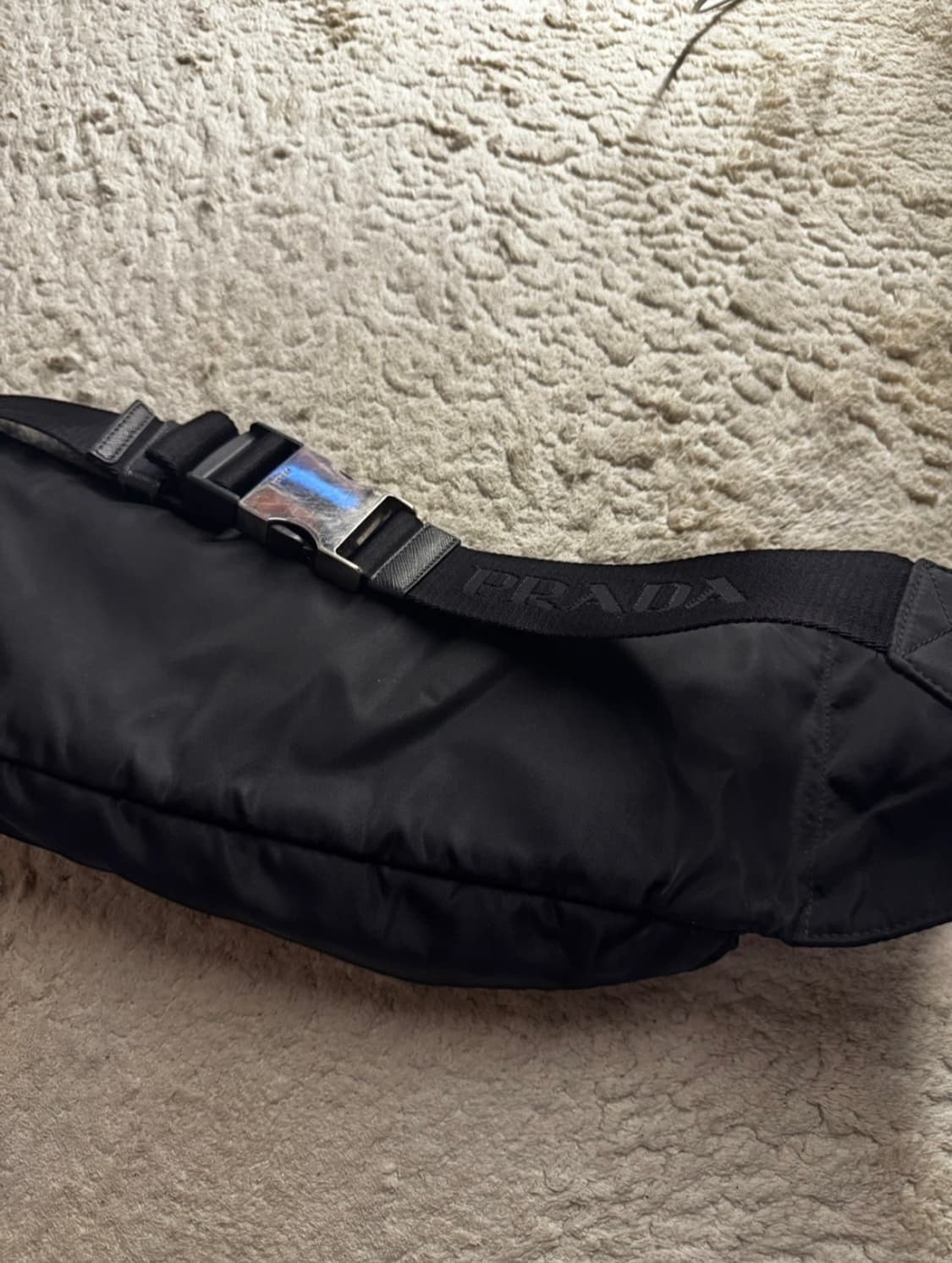 프라다 2VL132 포코노 블랙 웨이스트 벨트백 상품이미지4