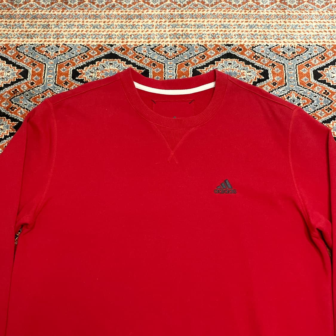 아디다스 삼각로고 레드 맨투맨 남성105 상품이미지2