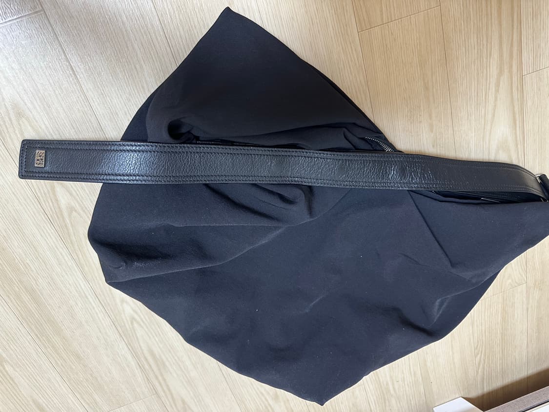 킨더살몬 미아 Mia Oversized Bag Black 상품이미지4