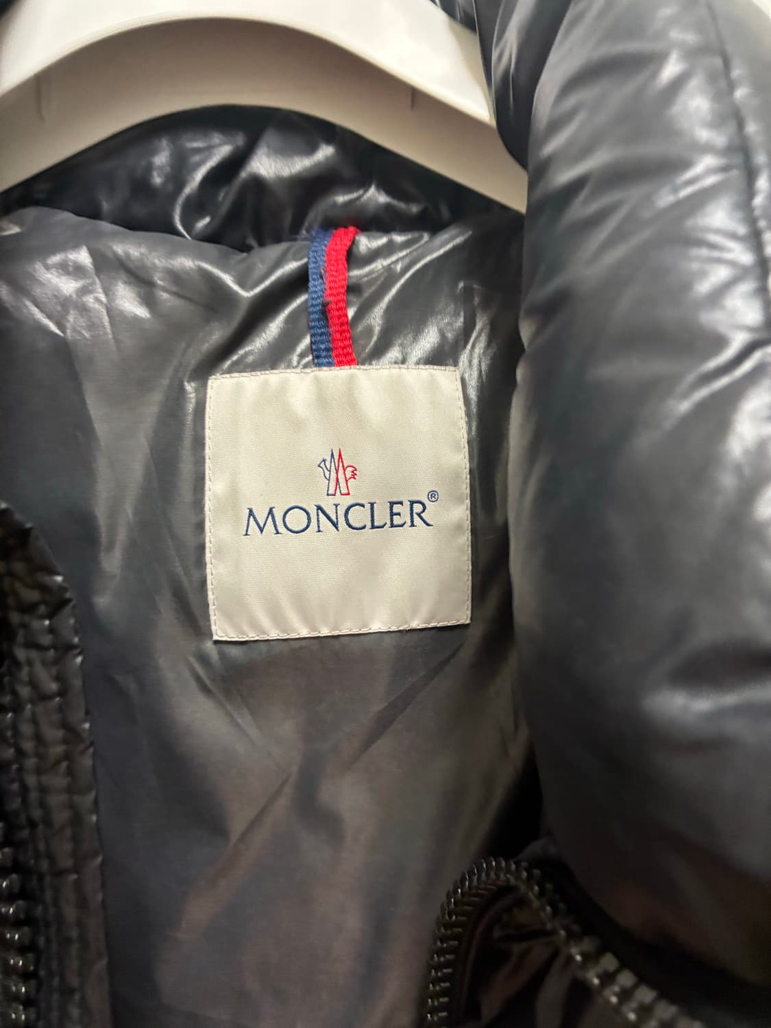 24FW 몽클레어 마야 블랙 패딩 6사이즈 정품 상품이미지4
