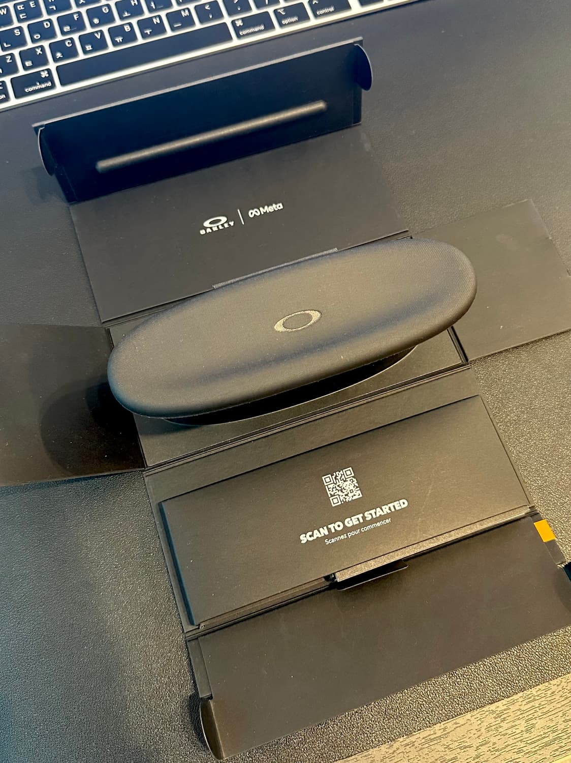 OAKLEY X META HSTN AI 안경 블랙 X 변색렌즈 : 풀박스 상품이미지4