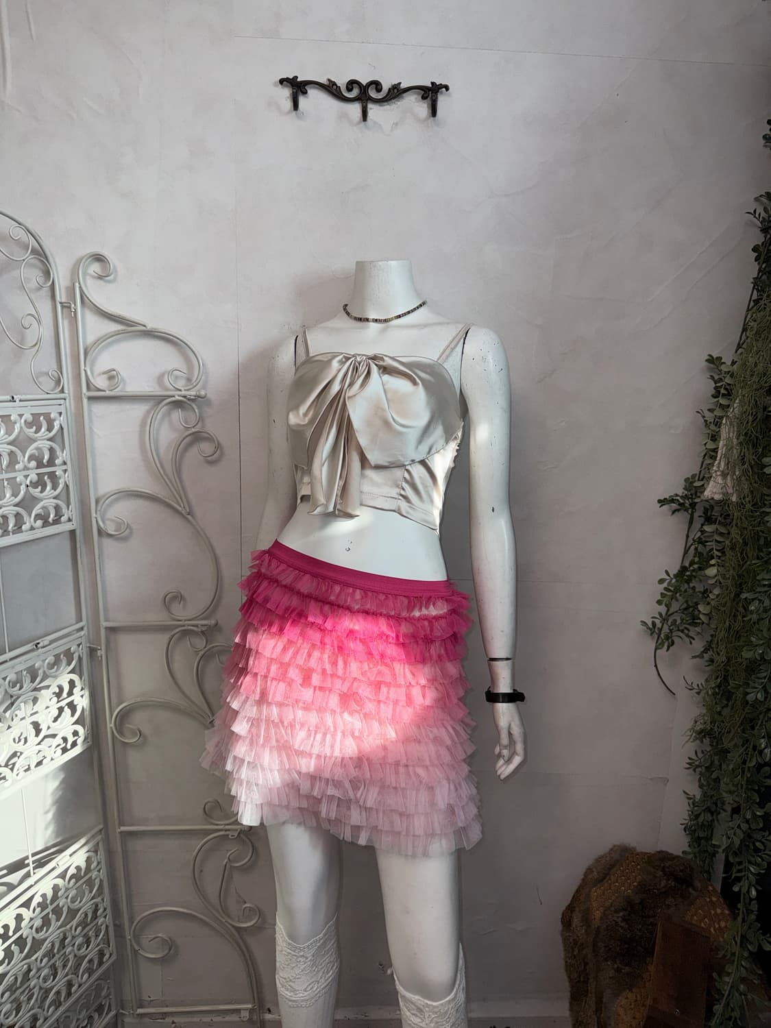 Ivory satin ribbon crop sleeveless  상품이미지2