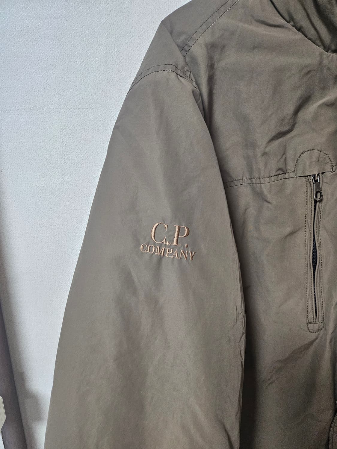 cp컴퍼니패딩 자켓 95사이즈(작은100) 상품이미지3