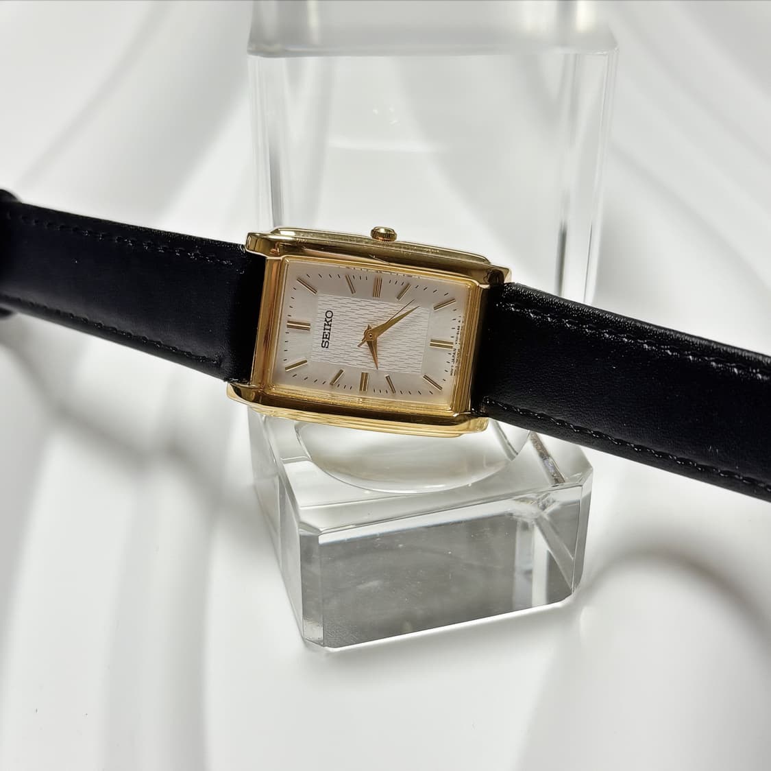 80's90's 빈티지 세이코 골드 탱크 리넨 텍스쳐 워치 상품이미지3