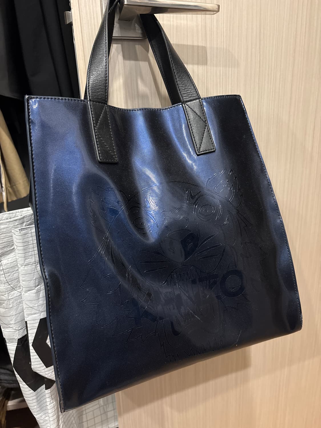 겐조 레더 토트백  상품이미지1